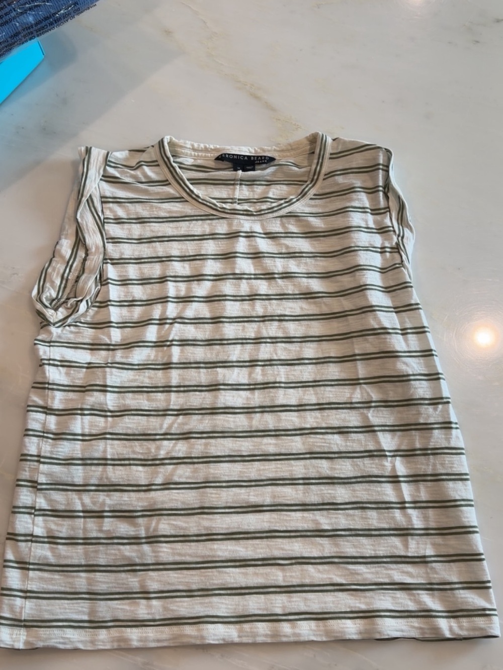 Veronica beard tee size medium